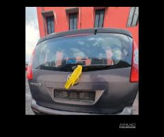 Ricambi Mazda 5 2006 2.0CD RF - 4