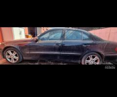 Ricambi Mercedes Classe E W211 2005 270CDI 647961