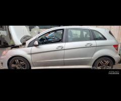 Ricambi Mercedes Classe B T245 200CDI 640941