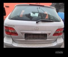 Ricambi Mercedes Classe B T245 200CDI 640941 - 3