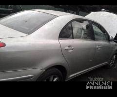 Pezzi di ricambio Toyota Avensis