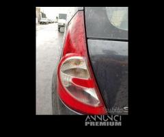 Fanale posteriore sinistro Dacia Sandero 2011