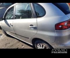 Ricambi Seat Ibiza 5 porte anno:2003