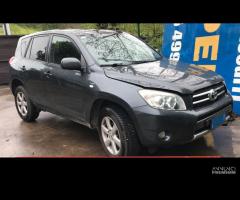 RICAMBI USATI TOYOTA RAV4  2.2 D-4D 100 KW 136 CV - 1