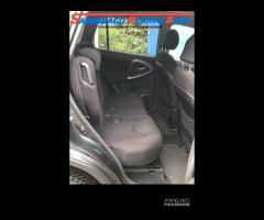 RICAMBI USATI TOYOTA RAV4  2.2 D-4D 100 KW 136 CV