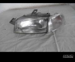 FARO ANTERIORE SINISTRO FIAT Punto Berlina 5P 4640 - 2