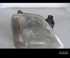 FARO ANTERIORE DESTRO OPEL Meriva 1Â° Serie 931753 - 1