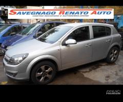 Opel astra h 2004-2009 5 porte per ricambi usati - 1