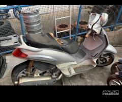 Ricambi Piaggio Beverly 500 2004