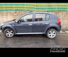 Ricambi Dacia Sandero Stepway Anno:2011 1.5 DCI - 2