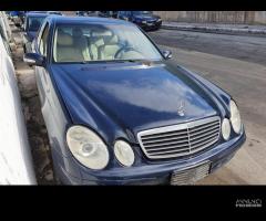 Ricambi Mercedes-Benz Classe E320 2006(W211)648961