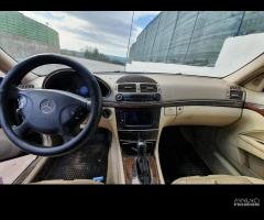 Ricambi Mercedes-Benz Classe E320 2006(W211)648961