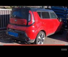 PARAURTI PORTELLONE FARO KIA SOUL 1.6 CRDI 2013-18 - 1