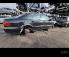 Ricambi Mercedes Benz Classe E 270 W211