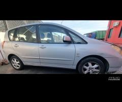 Ricambi Toyota Corolla Verso 2003 2.0 TDI 1CDFTV - 3