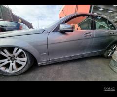 Ricambi Mercedes Classe C w204 2009 220CDI 651911