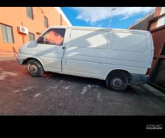 Ricambi Volkswagen Transporter 2002 2.5 AJT