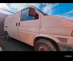 Ricambi Volkswagen Transporter 2002 2.5 AJT