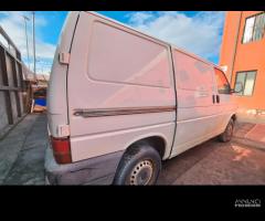 Ricambi Volkswagen Transporter 2002 2.5 AJT