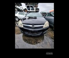 Ricambi Opel Astra H 2005 Twintop 1.6 benz Z16XEP