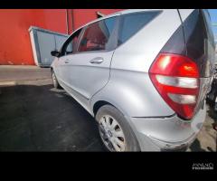 Ricambi Mercedes Classe A w169 2007 180CDI 640940