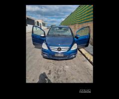 Ricambi Mercedes Classe B t245 200 CDI 640941