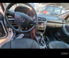 Ricambi Mercedes Classe A w169 2008 200CDI 640941