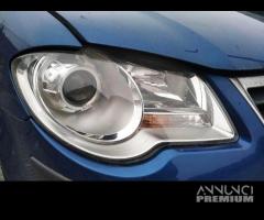 Proiettore destro VOLKSWAGEN TOURAN del 2008 - 1