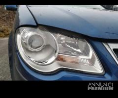 Proiettore destro VOLKSWAGEN TOURAN del 2008 - 3