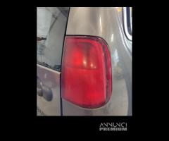 Fanale post dx NISSAN TERRANO II del 1997 - 1