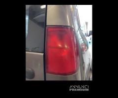 Fanale post dx NISSAN TERRANO II del 1997 - 2