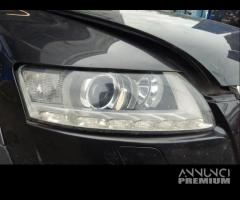 Proiettore destro AUDI A6 del 2011