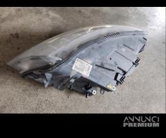 Proiettore destro AUDI A6 del 2011 - 8