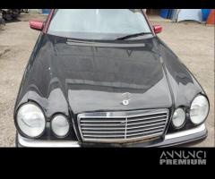 Ricambi MERCEDES CLASSE E 250 2.5cc D 1997