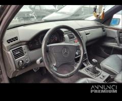 Ricambi MERCEDES CLASSE E 250 2.5cc D 1997 - 10