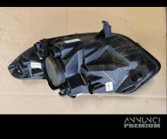 Proiettore destro FORD ECOSPORT del 2016 - 9