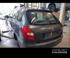 Ricambi SKODA FABIA 1198cc benzina del 2009 - 4