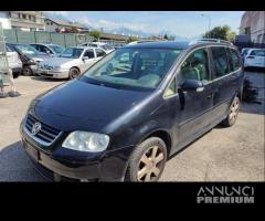 Ricambi VOLKSWAGEN TOURAN 1598cc FSI del 2003 - 1