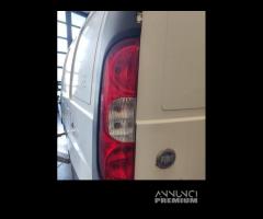 Fanale posteriore sinistro FIAT DOBLO del 2007