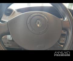 Ricambi RENAULT MEGANE SCENIC 1461cc DCI del 2005 - 11