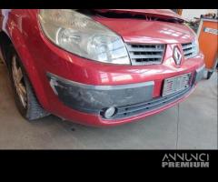 Paraurti anteriore RENAULT MEGANE SCENIC del 2005 - 3