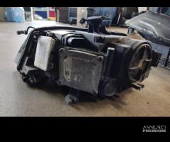 Proiettore destro AUDI A4 del 2011 - 4