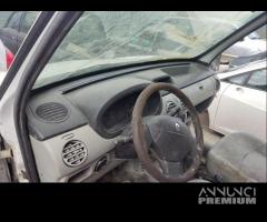 Ricambi RENAULT KANGOO 4X4 1.6cc benz 2007 - 5