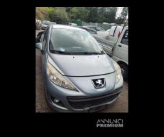 Ricambi PEUGEOT 207 1397cc benzina del 2010 - 2