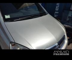 Cofano OPEL ZAFIRA del 2010