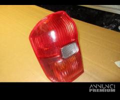 Fanale posteriore sinistro TOYOTA RAV 4 del 2002