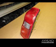 Fanale posteriore sinistro TOYOTA RAV 4 del 2002 - 3