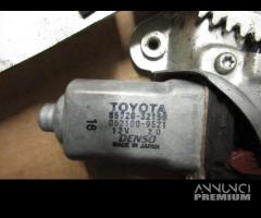 Alzacristallo posteriore dx TOYOTA RAV 4 del 2002 - 7