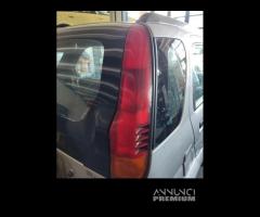 Fanale posteriore destro DAIHATSU TERIOS del 2000