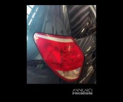 Fanale posteriore sinistro TOYOTA RAV 4 del 2006